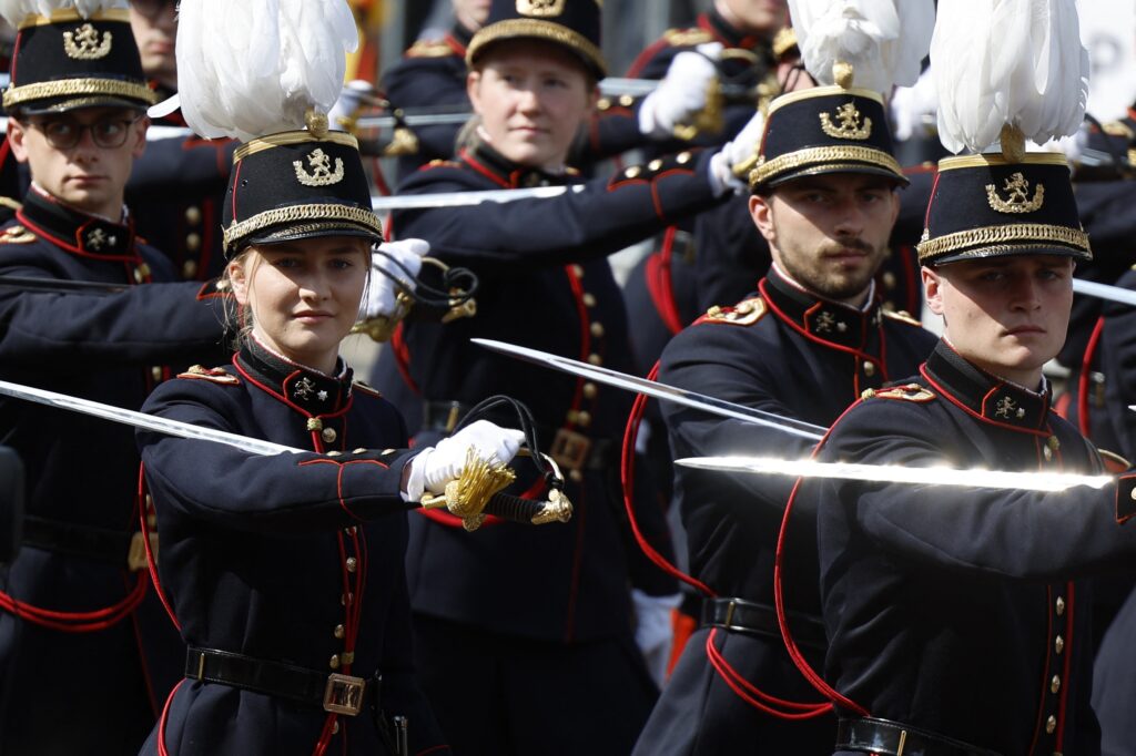Prinses Elisabeth van België in het leger