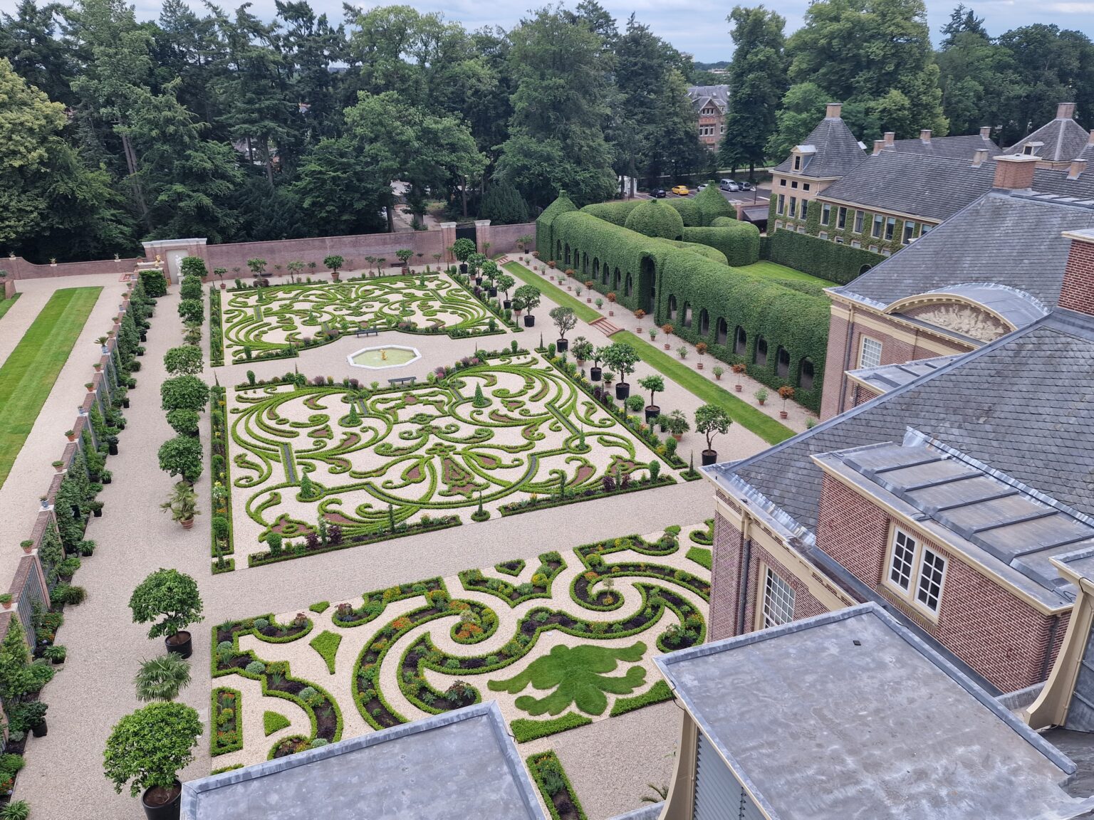 Tuinbezoek: de tuinen van Paleis Het Loo - MAX Vandaag